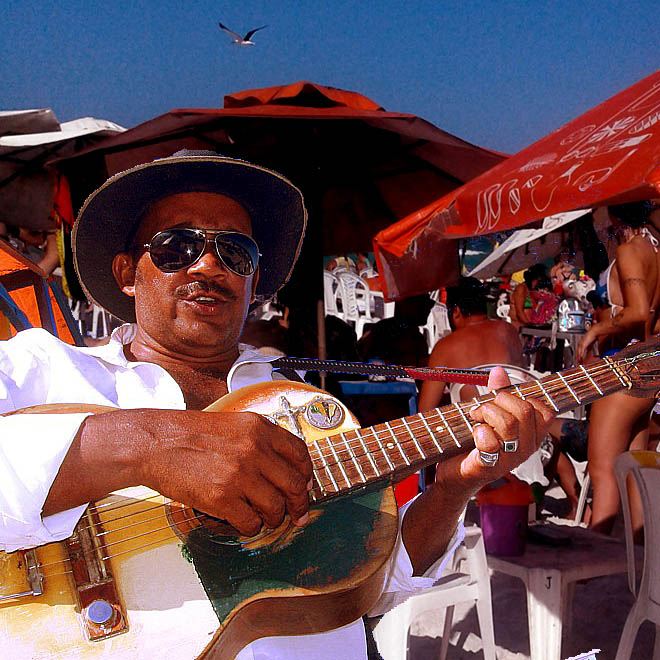 Violeiro na Praia